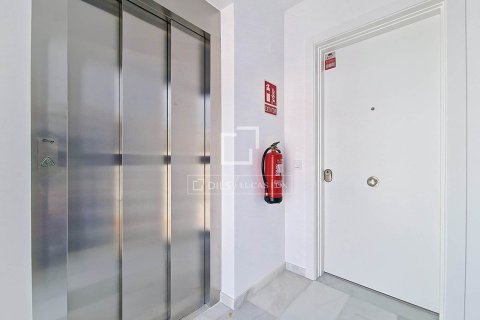 Huoneisto myytävänä Vilanova i la Geltru, Barcelona, Espanja, 2 makuuhuonetta, 123 m2 No. 192795 - kuva 5
