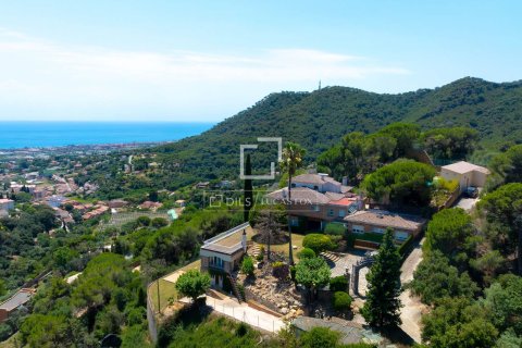 Villa till salu i Cabrera de Mar, Barcelona, Spanien 12 sovrum, 1744 kvm. Nr. 192796 - foto 3
