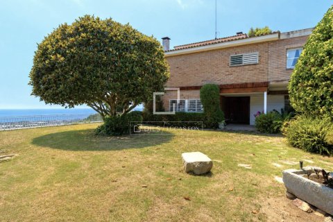Villa till salu i Cabrera de Mar, Barcelona, Spanien 12 sovrum, 1744 kvm. Nr. 192796 - foto 7