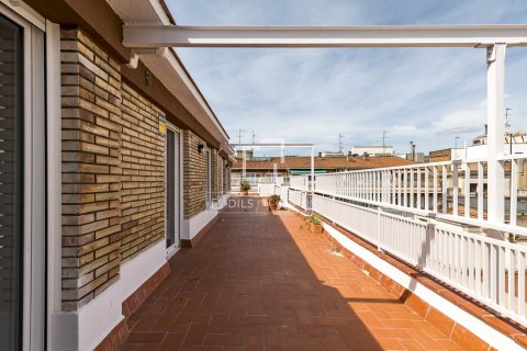 Kattohuoneisto myytävänä Barcelona, Espanja, 3 makuuhuonetta, 106 m2 No. 192798 - kuva 8