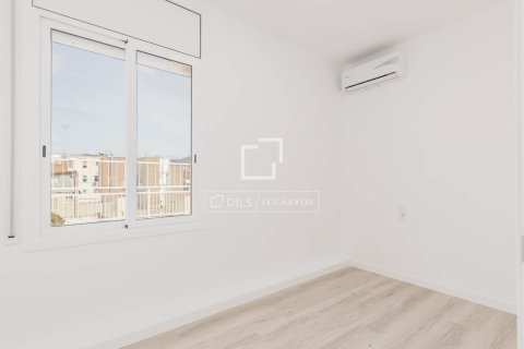 Kattohuoneisto myytävänä Barcelona, Espanja, 3 makuuhuonetta, 106 m2 No. 192798 - kuva 28