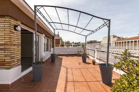 Kattohuoneisto Barcelona, Espanja 3 makuuhuonetta, 106 m2 No. 192798
