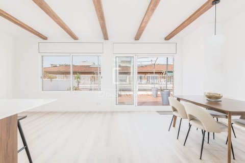 Kattohuoneisto myytävänä Barcelona, Espanja, 3 makuuhuonetta, 106 m2 No. 192798 - kuva 15