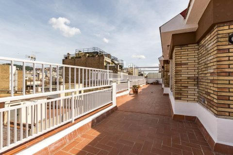 Kattohuoneisto myytävänä Barcelona, Espanja, 3 makuuhuonetta, 106 m2 No. 192798 - kuva 6