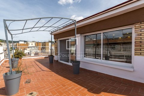 Kattohuoneisto myytävänä Barcelona, Espanja, 3 makuuhuonetta, 106 m2 No. 192798 - kuva 4