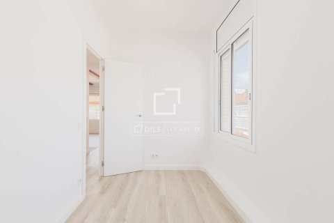 Kattohuoneisto myytävänä Barcelona, Espanja, 3 makuuhuonetta, 106 m2 No. 192798 - kuva 29