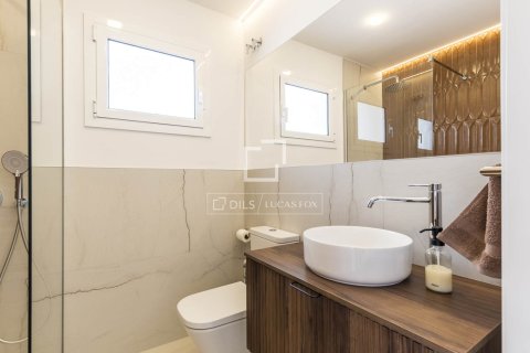Kattohuoneisto myytävänä Barcelona, Espanja, 3 makuuhuonetta, 106 m2 No. 192798 - kuva 26