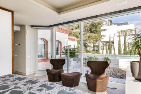 Villa en venta en Barcelona, España 5 dormitorios, 600 m2 No. 192792 - foto 25