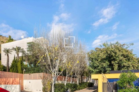 Villa en venta en Barcelona, España 5 dormitorios, 600 m2 No. 192792 - foto 6