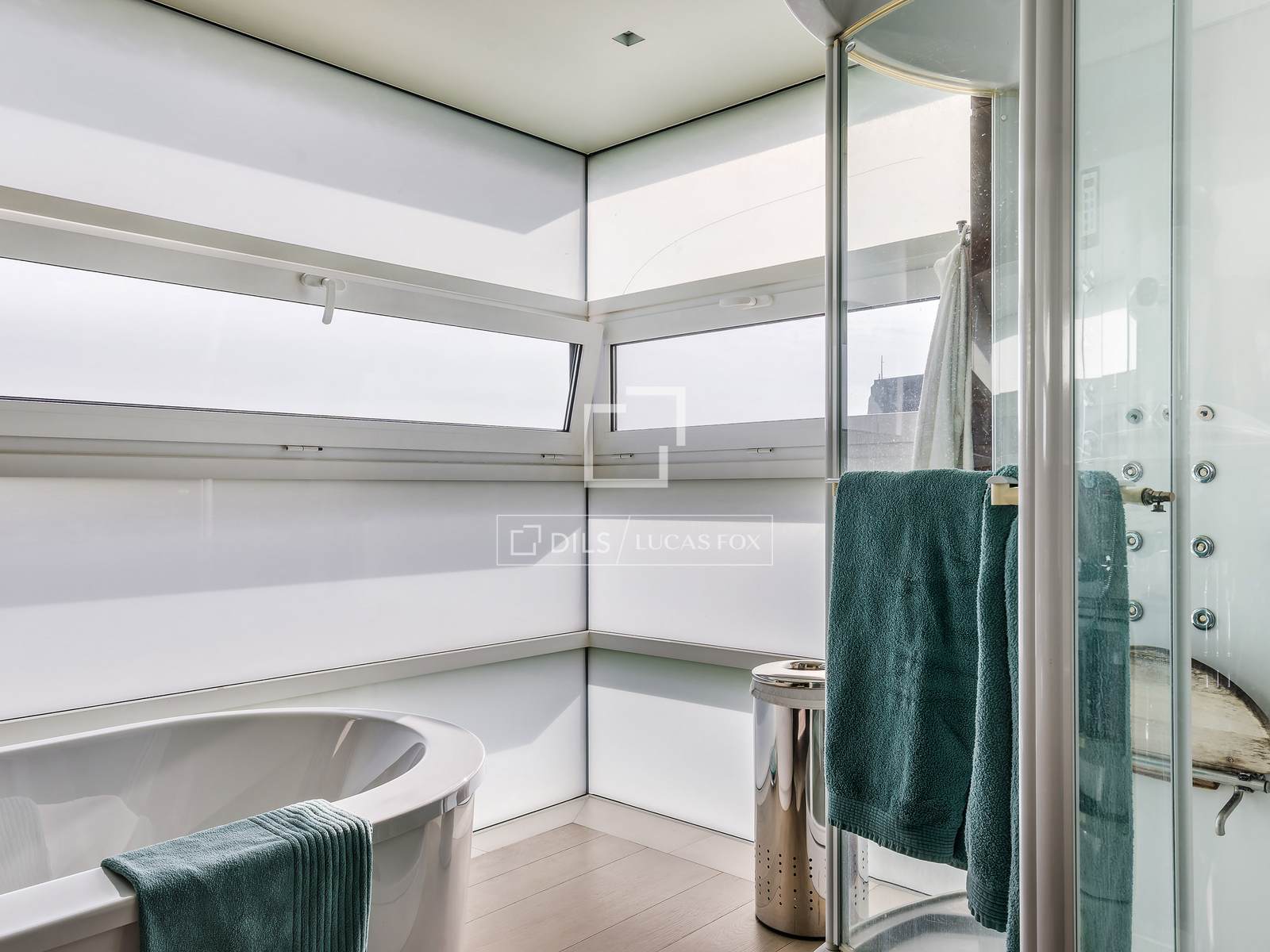 Huvila Barcelona, Espanja 5 makuuhuonetta, 600 m2 No. 192792