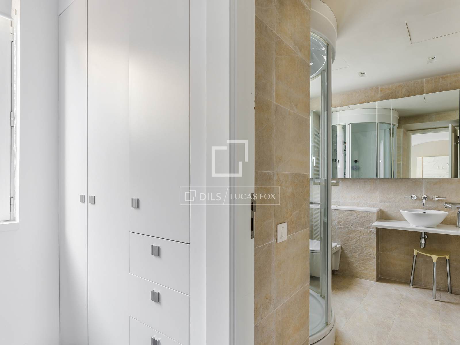 Huvila Barcelona, Espanja 5 makuuhuonetta, 600 m2 No. 192792