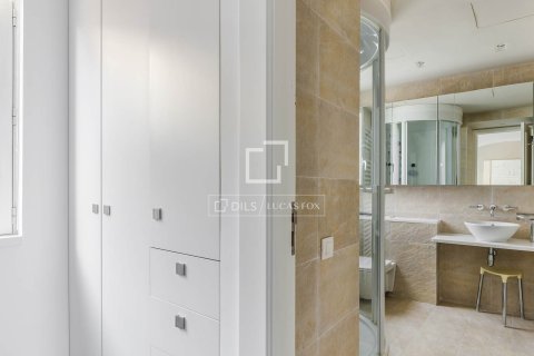 Villa en venta en Barcelona, España 5 dormitorios, 600 m2 No. 192792 - foto 19