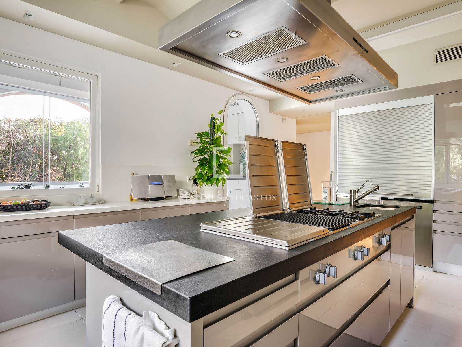 Huvila Barcelona, Espanja 5 makuuhuonetta, 600 m2 No. 192792