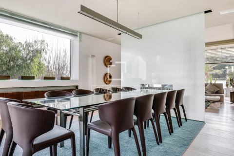Villa en venta en Barcelona, España 5 dormitorios, 600 m2 No. 192792 - foto 9