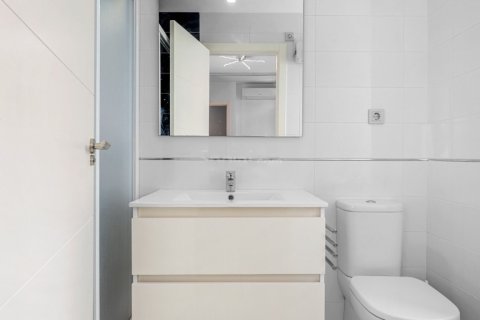 Apartment for sale in Alicante, Spain 3 bedrooms, 74 sq.m. No. 145442 - photo 19