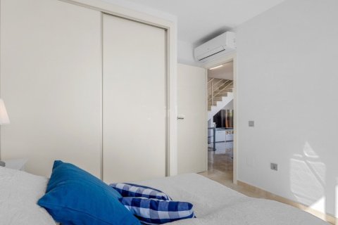 Apartment for sale in Alicante, Spain 3 bedrooms, 74 sq.m. No. 145442 - photo 11