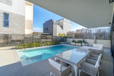 Villa pārdošanā Cabo Roig, Alicante, Spānijā 3 istabas, 196 m2 Nr. 140127 - attēls 4