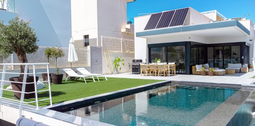 Villa à San Miguel de Salinas, Alicante, Espagne 5 chambres, 295 m2 No. 140126