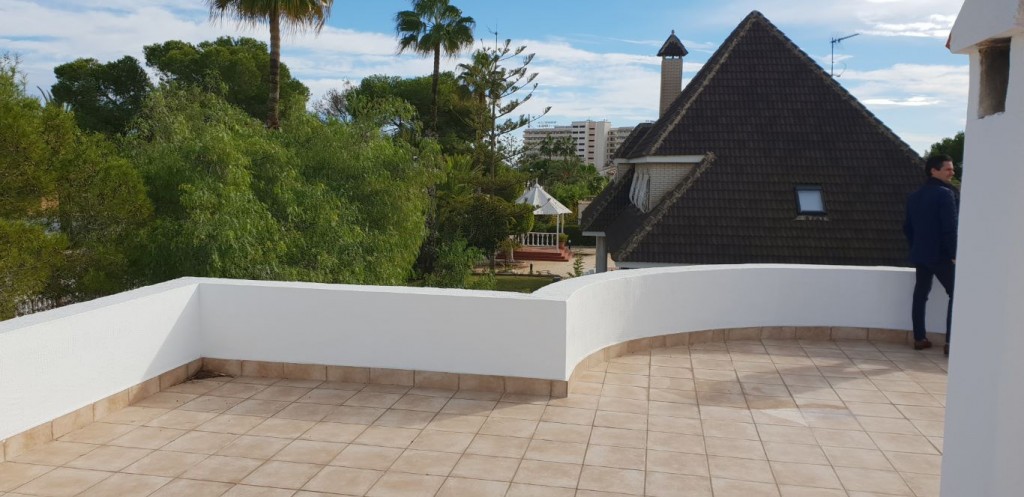 Villa a La Zenia, Alicante, Spagna 3 camere da letto, 220 mq. N° 140128