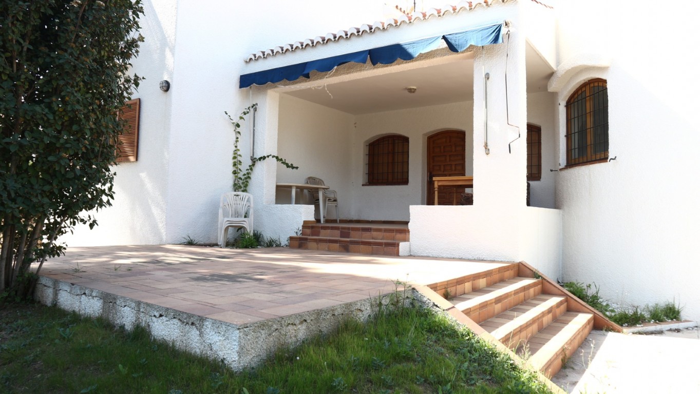 Villa a La Zenia, Alicante, Spagna 3 camere da letto, 220 mq. N° 140128