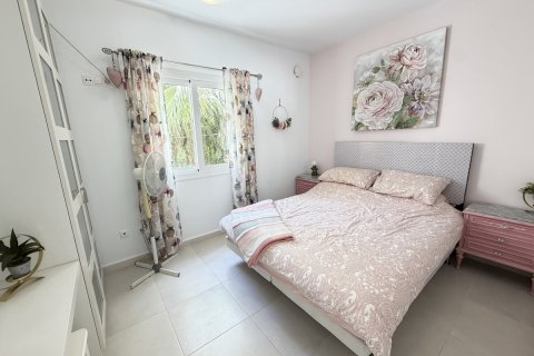 Huvila myytävänä Mil Palmeras, Alicante, Espanja, 4 makuuhuonetta, 160 m2 No. 190070 - kuva 12