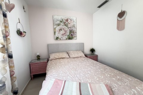 Huvila myytävänä Mil Palmeras, Alicante, Espanja, 4 makuuhuonetta, 160 m2 No. 190070 - kuva 14