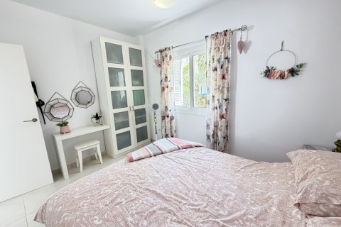 Huvila myytävänä Mil Palmeras, Alicante, Espanja, 4 makuuhuonetta, 160 m2 No. 190070 - kuva 13
