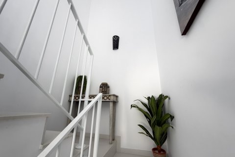 Huvila myytävänä Mil Palmeras, Alicante, Espanja, 4 makuuhuonetta, 160 m2 No. 190070 - kuva 26