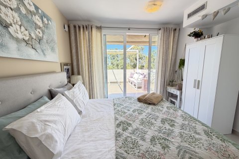 Huvila myytävänä Mil Palmeras, Alicante, Espanja, 4 makuuhuonetta, 160 m2 No. 190070 - kuva 17