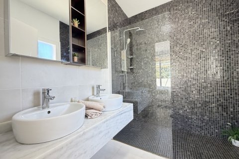 Huvila myytävänä Mil Palmeras, Alicante, Espanja, 4 makuuhuonetta, 160 m2 No. 190070 - kuva 18
