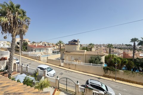 Huvila myytävänä Villamartin, Alicante, Espanja, 4 makuuhuonetta, 120 m2 No. 190072 - kuva 24