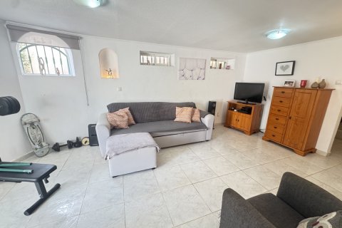 Huvila myytävänä Villamartin, Alicante, Espanja, 4 makuuhuonetta, 120 m2 No. 190072 - kuva 16