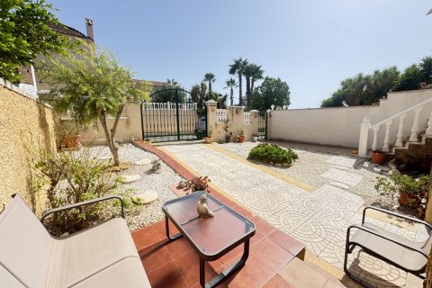 Huvila myytävänä Villamartin, Alicante, Espanja, 4 makuuhuonetta, 120 m2 No. 190072 - kuva 2