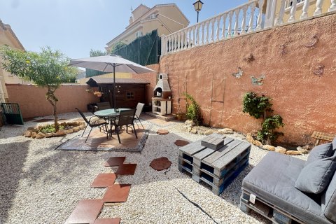 Huvila myytävänä Villamartin, Alicante, Espanja, 4 makuuhuonetta, 120 m2 No. 190072 - kuva 3