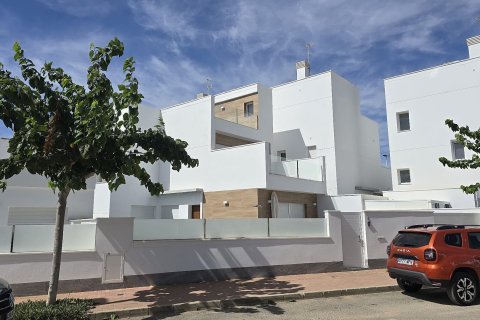 Villa à vendre San Pedro del Pinatar, Murcia, Espagne, 3 chambres, 117 m2 No. 137717 - photo 1