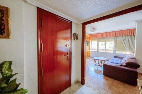 Apartment for sale Alicante, Spain 3 bedrooms,  No. 137712 - photo 3