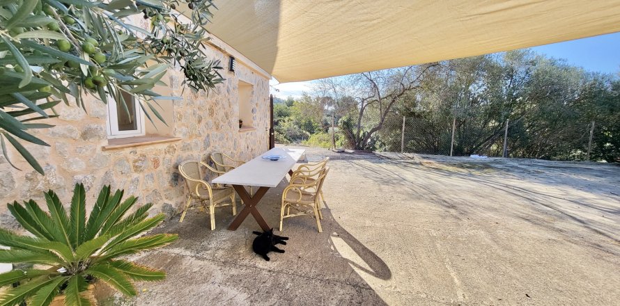 Finca in Calvia, Mallorca, Spain 1 bedroom, 70 sq.m. No. 148594