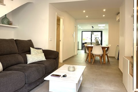 Townhouse for rent in Muro, Mallorca, Spain 2 bedrooms, 96 sq.m. No. 148596 - photo 2