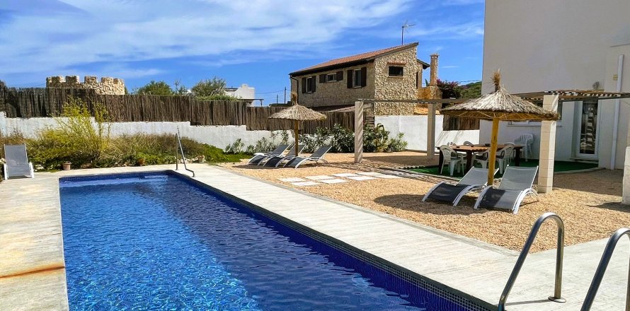 Villa à Cala Ratjada, Mallorca, Espagne 5 chambres, 303 m2 No. 148595