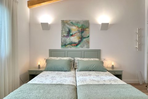 Townhouse for rent in Santa Margalida, Mallorca, Spain 3 bedrooms, 190 sq.m. No. 148599 - photo 19