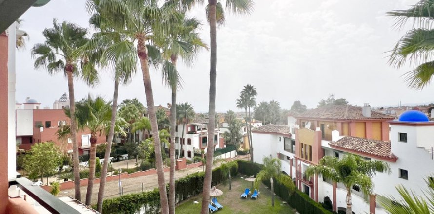 Duplex Estepona, Malaga, Spagna 3 camere da letto, 100 mq. N° 109628
