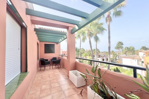 Duplex in vendita Estepona, Malaga, Spagna 3 camere da letto, 100 mq. N° 109628 - foto 12