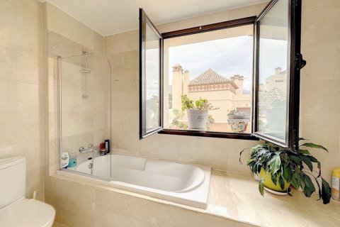 Duplex zum Verkauf Estepona, Malaga, Spanien 3 Schlafzimmer, 170 m2 Nr. 109627 - Foto 24