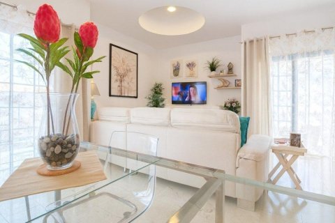 Продажа квартиры в Тенерифе, Испания 2 спальни, 103м2 №194482 - фото 4