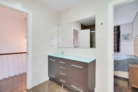 Townhouse à vendre Tiana, Barcelona, Espagne, 4 chambres, 258 m2 No. 133132 - photo 18