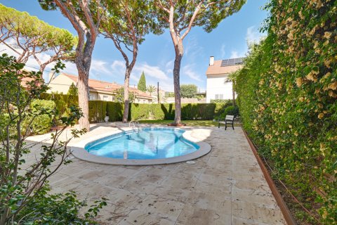 Townhouse à vendre Tiana, Barcelona, Espagne, 4 chambres, 258 m2 No. 133132 - photo 3