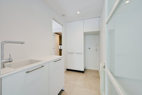 Apartment à vendre Barcelona, Espagne, 5 chambres, 255 m2 No. 133133 - photo 17