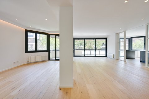 Apartment à vendre Barcelona, Espagne, 5 chambres, 255 m2 No. 133133 - photo 6