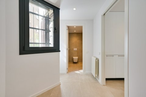 Apartment à vendre Barcelona, Espagne, 5 chambres, 255 m2 No. 133133 - photo 19