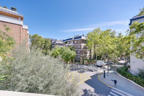 Apartment à vendre Barcelona, Espagne, 5 chambres, 255 m2 No. 133133 - photo 5